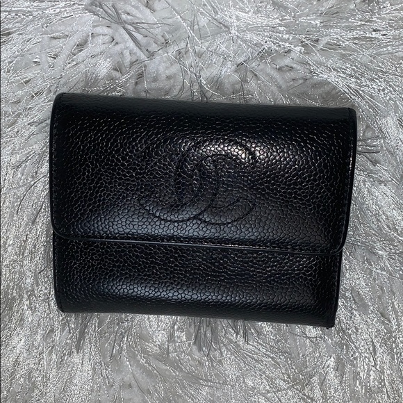 Chanel CC Caviar Wallet - Picture 1 of 16